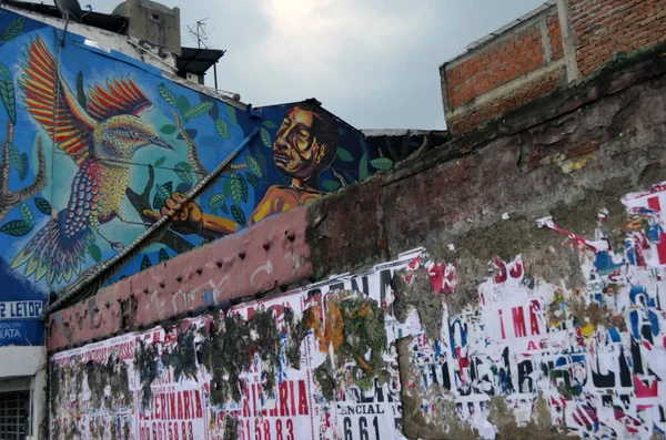 Graffiti Und Wandgemälde Auf Einer Hauptallee Cali Kolumbien Symbole Für — Stockfoto