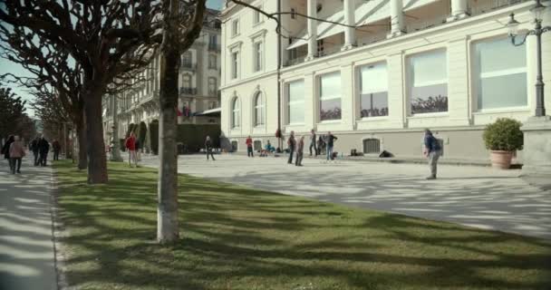 Journée Plein Air Bord Lac Les Gens Jouent Aux Bols — Video