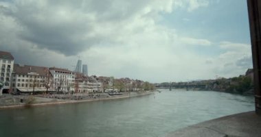 Mittlere Brcke Köprüsü ve Kppelijoch Köprüsü 'nden şehrin doğu kesiminin görüntüsü