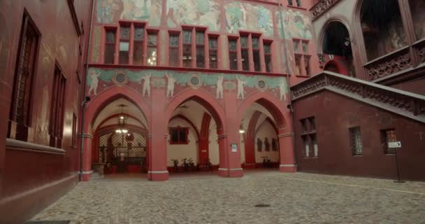 View Inner Courtyard Town Hall Paintings Tilt Bottom Top — Stock Video