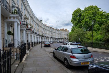Londra - 06 29 2022: Royal Cres manzarası