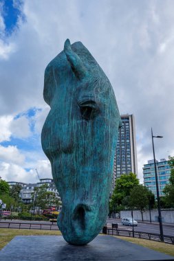 Londra - 07 03 2022: Bronz heykel 