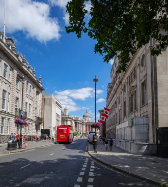 Londra - 07 08 2022: Pall Mall E manzarası