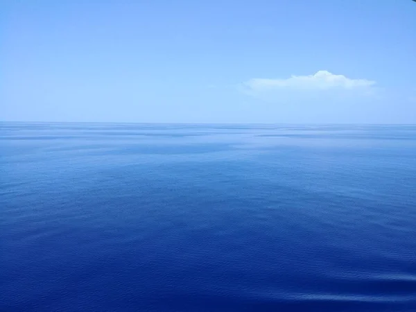 Széles Békés Kék Óceáni Víz — Stock Fotó