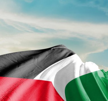 Ürdün ulusal bayrağı güzel bulutlarda dalgalanıyor.