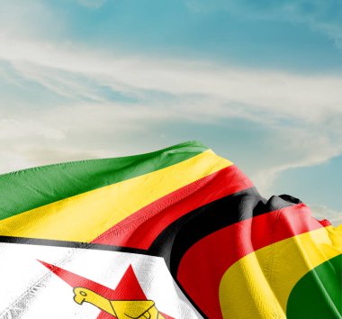 Zimbabwe ulusal bayrağı güzel bulutlarda dalgalanıyor..