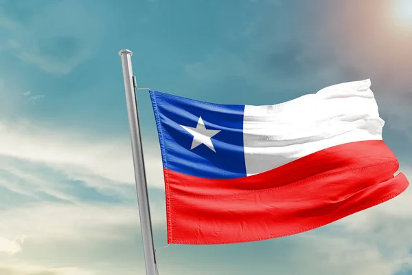 Bandera Nacional Chile Ondeando Hermosas Nubes — Foto de Stock