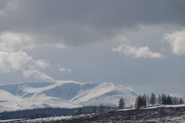 Dağlardaki dağlar, Sibirya. Rusya