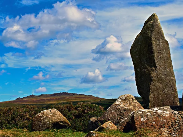 Pillar Bluestone Carnmenyn Background Erected 1989 Commemorate Origin Bluestones Stonehenge — Stock Photo, Image