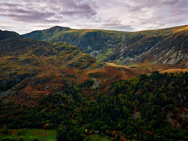 Widok Szczyt Cadair Idris Wales Przeciwnej Strony Doliny Zboczach Mynydd — Zdjęcie stockowe