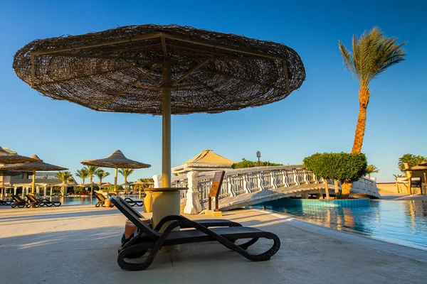 Coral Sea Holiday Resort Sinai Egypt Лютого 2021 Chaise Lounge Стокова Картинка