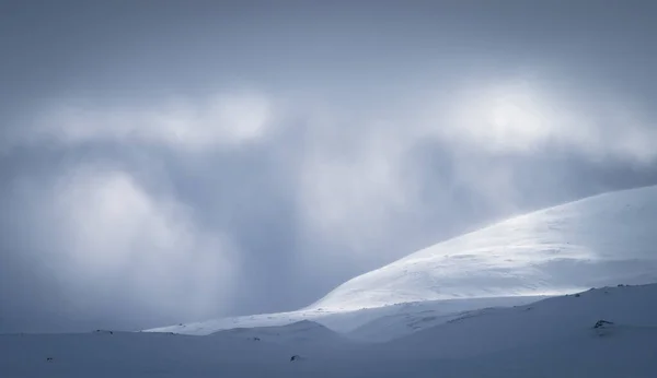 Sunlight Shining Cloudcover Snow Covered Mountains Sarek Lapland Sweden — Stock Photo, Image