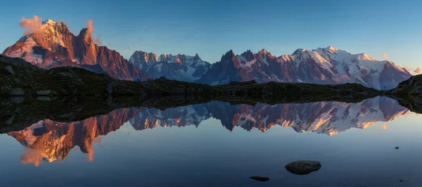 Panorama Mont Blanc Massif Reflected Lac Chesery Sunset Chamonix France — Photo