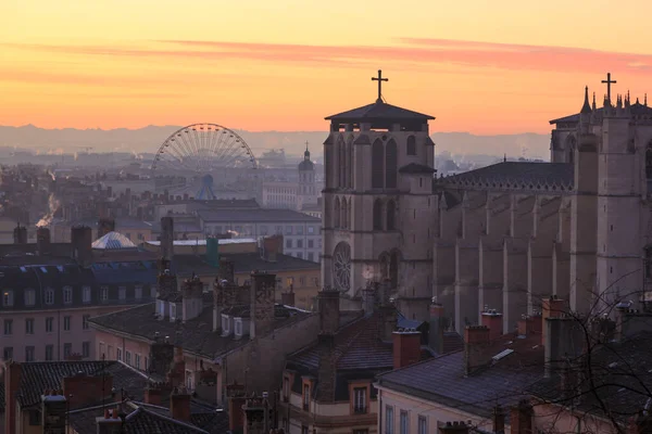 Catedral Saint Jean Baptiste Los Tejados Chimeneas Vieux Lyon Justo — Foto de Stock