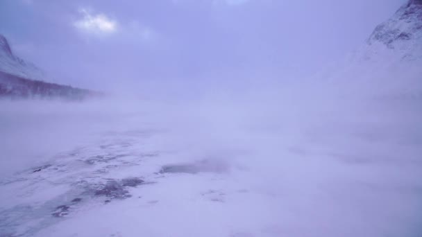 Сильный Ветер Над Замерзшей Рекой Национальном Парке Сарек Мбаппе Швеция — стоковое видео