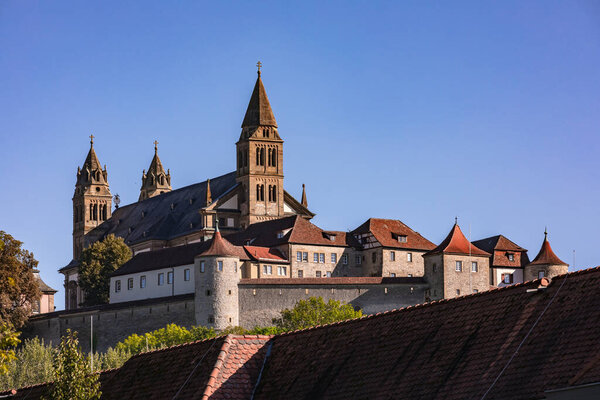 Комбург недалеко от Schwaebisch Hall - бывший бенедиктинский монастырь в самом сердце Европы