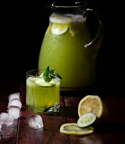Glass Fresh Cucumber Lemonade Table Mint Ice — Stock Photo, Image