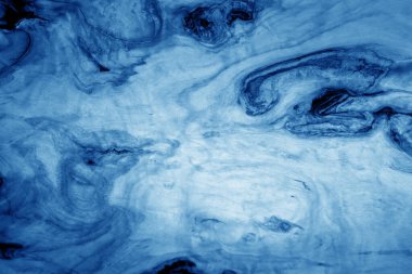 Lacivert tonda bulanık efektli ahşap tahta dokusu. Tasarım için soyut arkaplan ve doku.