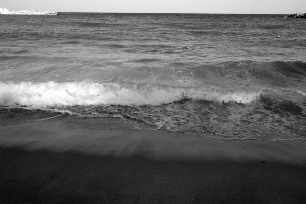 黑白相间的海浪景观 季节性自然背景 — 图库照片