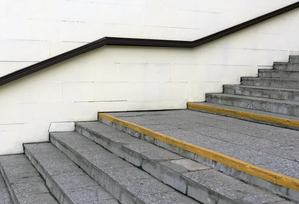 계단 난 간으로. — 스톡 사진