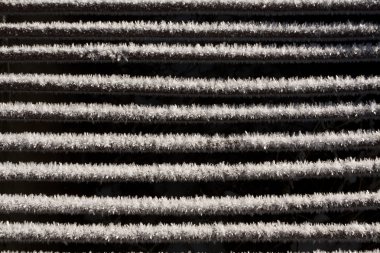 Kar ve buz metal ızgara yüzeyi. 