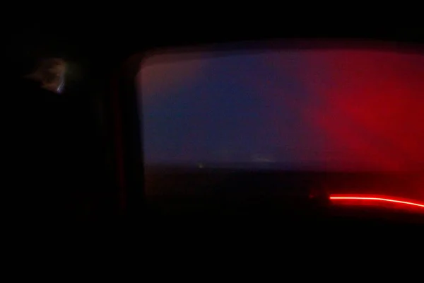 爱荷华州高速公路上的夜车 — 图库照片