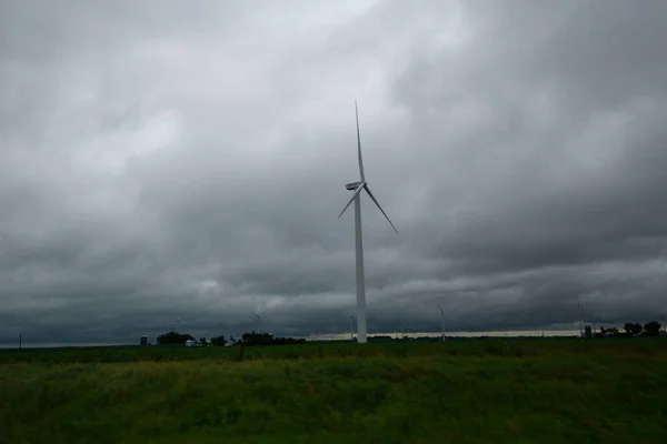 Giant Windmills Cloudy Day Iowa — Stock fotografie