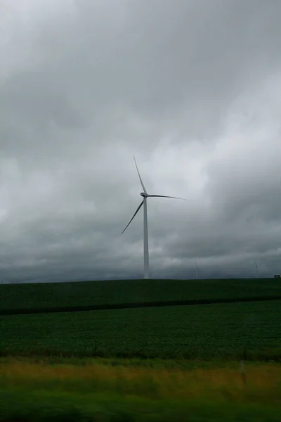 Giant Windmills Cloudy Day Iowa — Stock Photo, Image