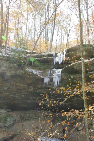 Hemlock Cliffs Outono Depois Uma Neve Leve Indiana — Fotografia de Stock