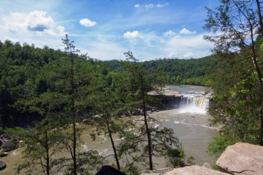 Cumberland Falls Eyalet Parkı, Kentucky