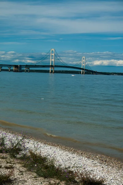 Michigan Taşıyan Mackinac Köprüsü — Stok fotoğraf