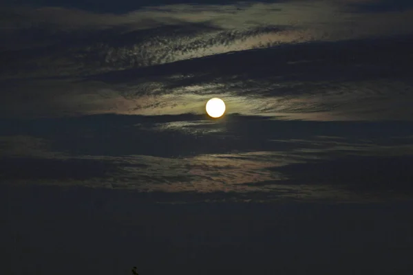 Pleine Lune Avec Nuages Vus Dans Michigan — Photo