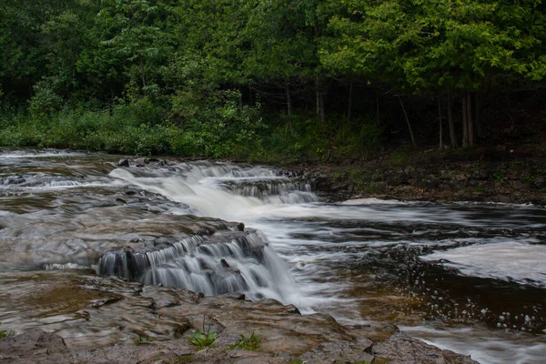 Wodospad Oquecoc Dolnym Półwyspie Michigan — Zdjęcie stockowe