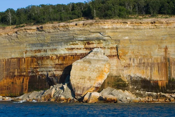 密歇根州岩石国家海岸图片 — 图库照片