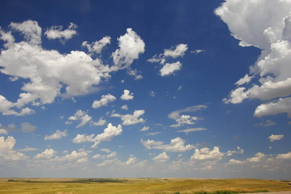 Solig Dag Med Moln Över Stora Slätterna South Dakota — Stockfoto