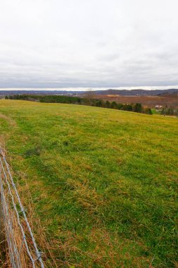 Kızıl Tepe, Dover, Ohio