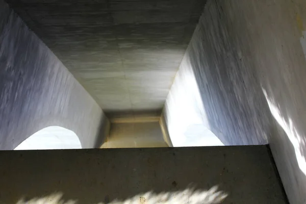 Interior Underbeneath Road Bridge — стоковое фото