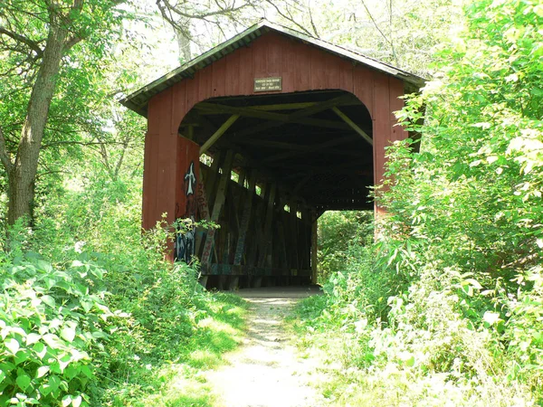 Cemitério Road Covered Bridge Ohio — Fotografia de Stock