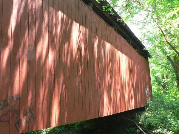 Cemitério Road Covered Bridge Ohio — Fotografia de Stock