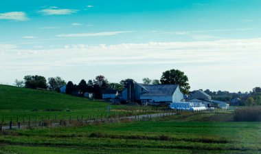 Sonbaharda Holmes County, Ohio 'da kırsal araziler