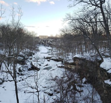 Berea Şelalesinin Kış, Berea, Ohio 'daki manzarası