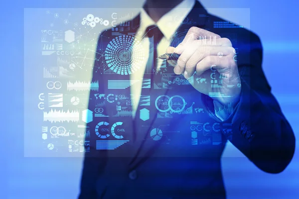 Empresario en traje azul trabajando con pantalla virtual digital — Foto de Stock