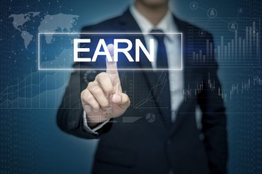 Sanal ekran butonuna kazanın dokunmadan işadamı el