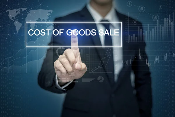 Geschäftsmann Hand berühren Kosten des Warenverkaufs Taste auf virtuelle — Stockfoto