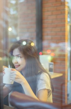 Kahve içme çekici kadın Asya Üniversitesi Öğrenci 