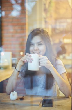 Kahve içme çekici kadın Asya Üniversitesi Öğrenci 
