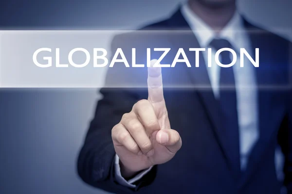 Businessman main touchant touche touche GLOBALIZATION bouton sur écran virtuel — Photo