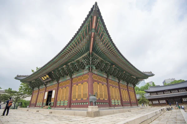 Seoul, Südkorea - 24. Mai: deoksugung Palace. 24. Mai 2016 in s — Stockfoto