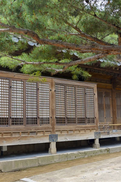 SEOUL, Coreia do Sul - 24 de maio: Deoksugung Palace. Maio 24, 2016 em S — Fotografia de Stock