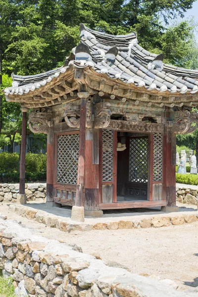 Seoul, Zuid-Korea - 22 mei: Hahoe Folk village in Zuid-Korea. M — Stockfoto